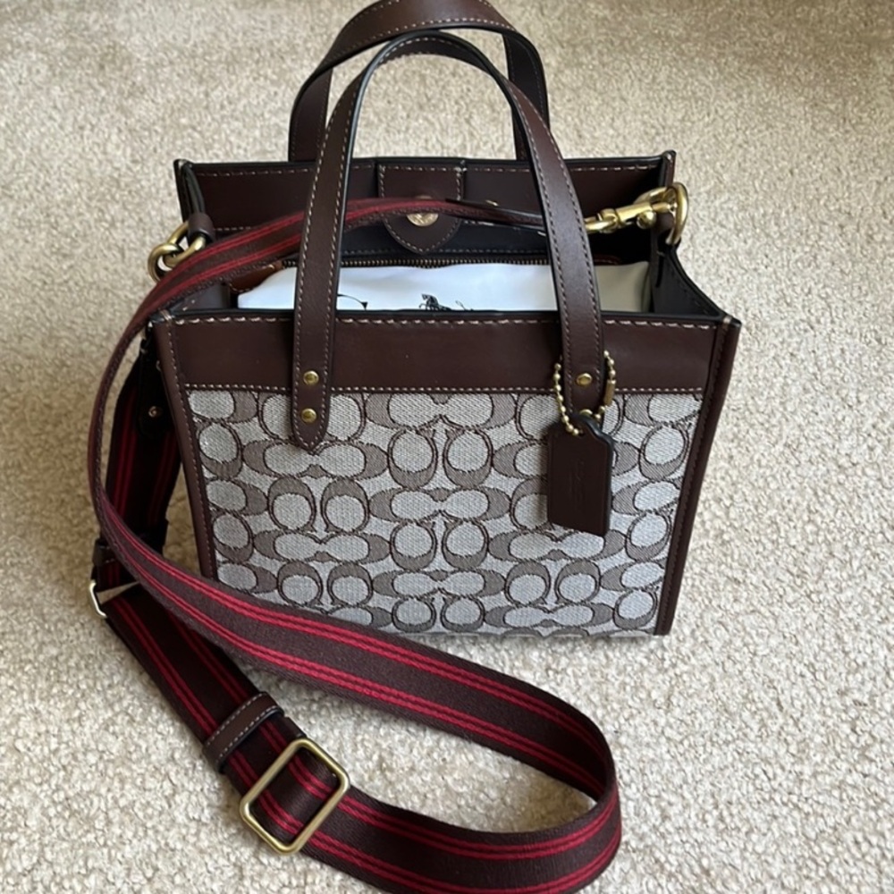 Coach Htf field tote - Picture 2 of 3